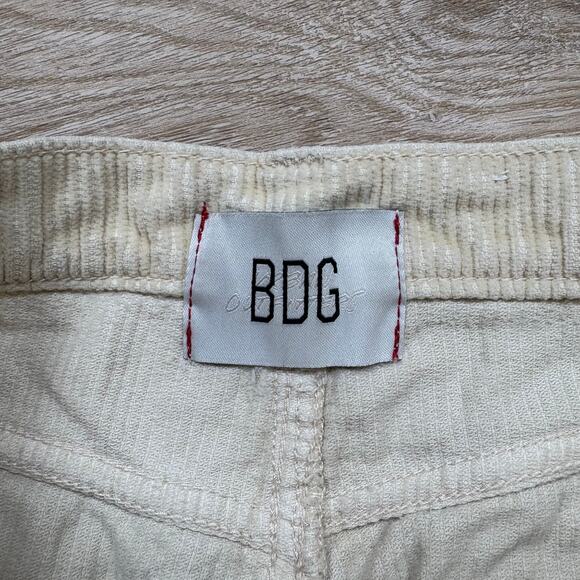NWT‎ BDG Urban Outfitters Corduroy High & Wide Pants Women’s 29 Color Cream - Picture 4 of 9